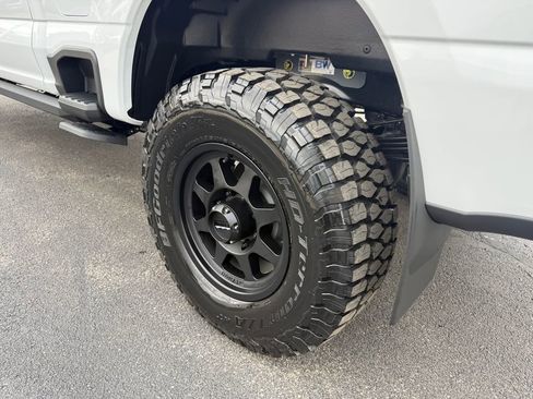 New 2026 Ford F250 Lariat w/ Black Appearance Package image 41