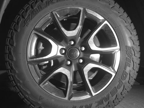 Used 2025 Jeep Compass Trailhawk image 12