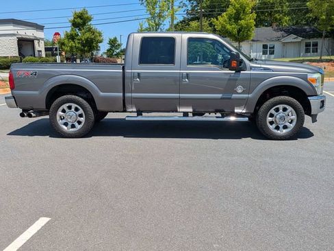 Used 2014 Ford F250 Lariat w/ Lariat Interior Package AWD/4WD image 3