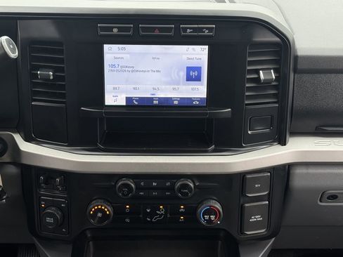 Used 2024 Ford F350 XLT w/ FX4 Off-Road Package AWD/4WD image 19