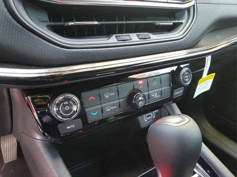 New 2026 Jeep Compass Latitude AWD/4WD image 24