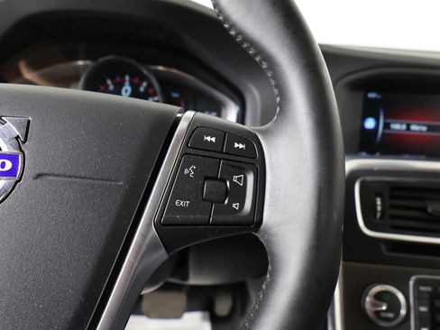Used 2015 Volvo V60 T5 Premier image 32