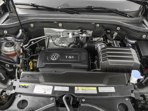 Used 2022 Volkswagen Atlas Cross Sport SE w/ Panoramic Sunroof Package image 49