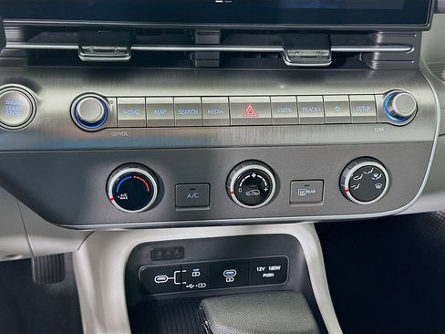 New 2026 Hyundai Kona SE image 13
