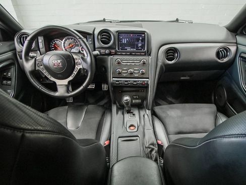 Used 2014 Nissan GT-R Premium AWD/4WD image 15