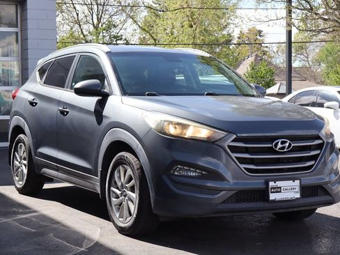 Used 2016 Hyundai Tucson SE w/ Option Group 12 AWD/4WD image 7