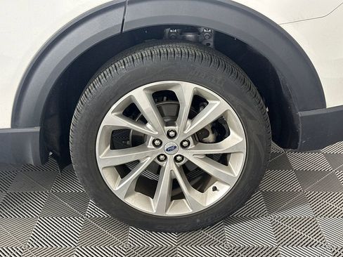 Used 2022 Ford Explorer Platinum w/ Equipment Group 601A image 10