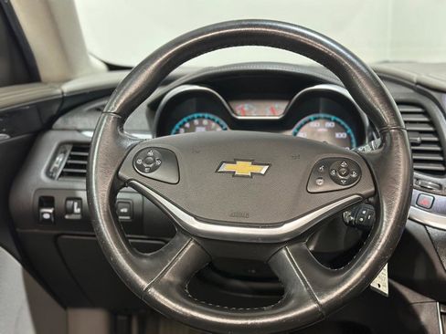 Used 2017 Chevrolet Impala LT FWD image 14