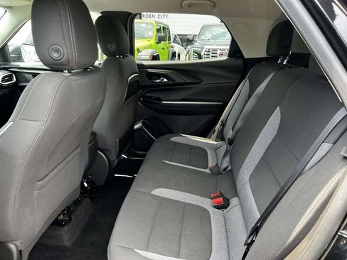 Used 2023 Chevrolet TrailBlazer LT w/ Convenience Package FWD image 13