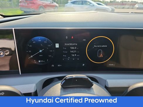 Certified 2025 Hyundai Tucson Limited FWD image 19