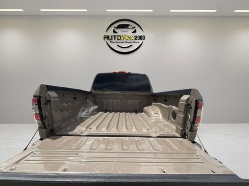 Used 2024 Nissan Frontier PRO-4X w/ Technology Package image 13