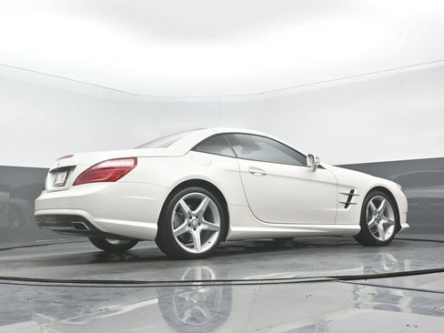 Used 2016 Mercedes-Benz SL 550 image 26