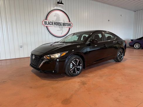 Used 2025 Nissan Sentra SV w/ Trunk Package image 4