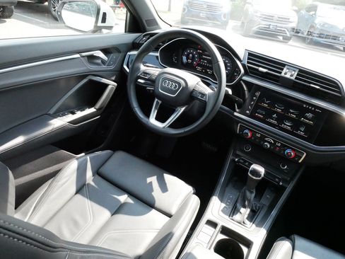 Used 2023 Audi Q3 2.0T Premium Plus w/ Premium Plus Package AWD/4WD image 9
