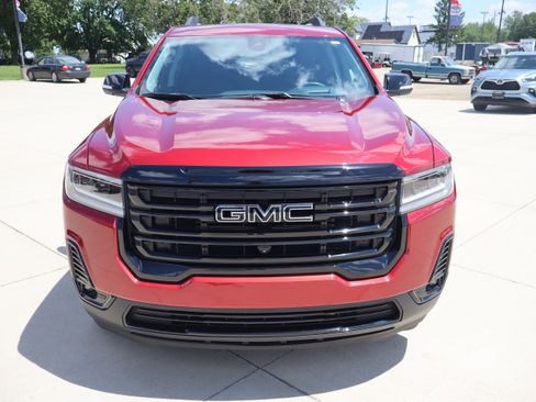 Used 2023 GMC Acadia SLT w/ Elevation Edition FWD image 2