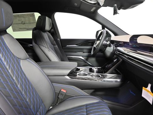 New 2026 Cadillac Escalade IQ Sport 1 w/ LPO, Floor Liner Package image 15