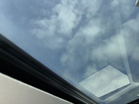 Used 2019 Lexus ES 350 w/ Premium Package image 25