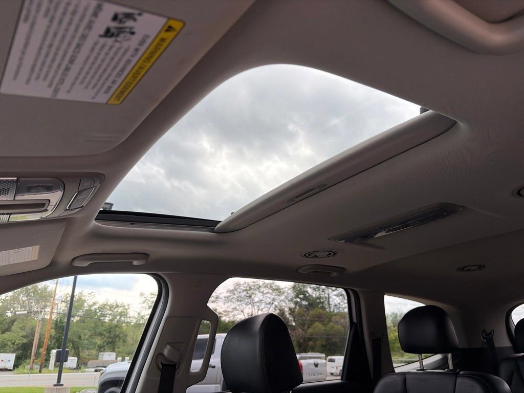 Used 2022 Kia Telluride S AWD/4WD image 41