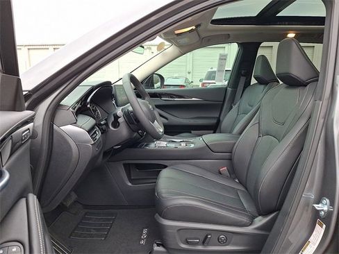 Used 2025 INFINITI QX60 Pure image 13