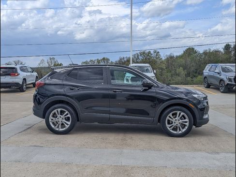 Used 2023 Buick Encore GX Preferred w/ Cold Weather Comfort Package FWD image 6