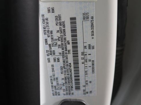 Used 2022 Ford Escape SE w/ SE Sport Appearance Package FWD image 28