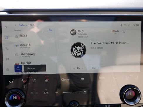 New 2026 Lexus RX 450h AWD image 24