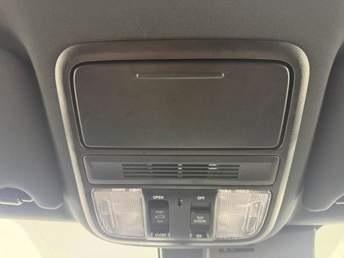 Used 2022 Honda Pilot TrailSport image 25