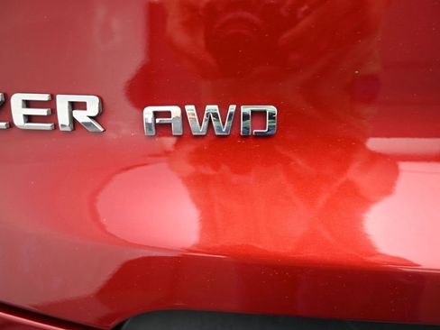 Used 2025 Chevrolet Blazer LT AWD/4WD image 10
