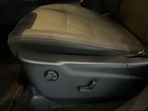 Used 2023 Dodge Durango GT image 12