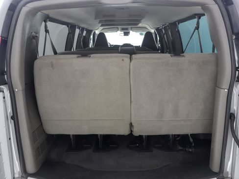 Used 2020 Chevrolet Express 3500 LT w/ LT Preferred Equipment Group RWD image 12