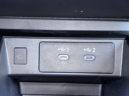 Used 2025 Nissan Kicks SR AWD/4WD image 16