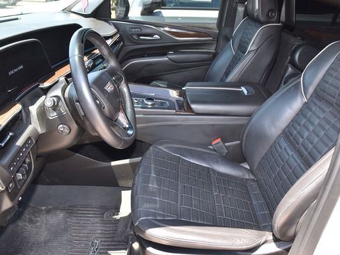 Used 2023 Cadillac Escalade Sport Platinum w/ LPO, ONYX Package AWD/4WD image 10