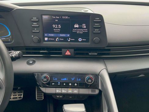Used 2025 Hyundai Elantra Sport w/ Cargo Package FWD image 25