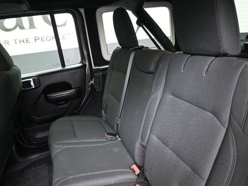 Used 2018 Jeep Wrangler Unlimited Sport S AWD/4WD image 20