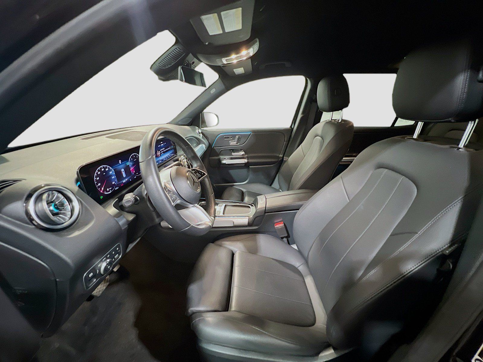 Used 2024 Mercedes-Benz GLB 250 image 14
