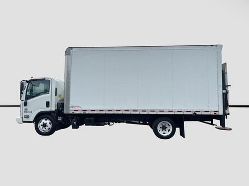 Used 2019 Isuzu NQR RWD image 5