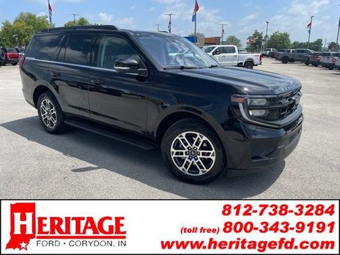 Used 2025 Ford Expedition Active AWD/4WD image 1