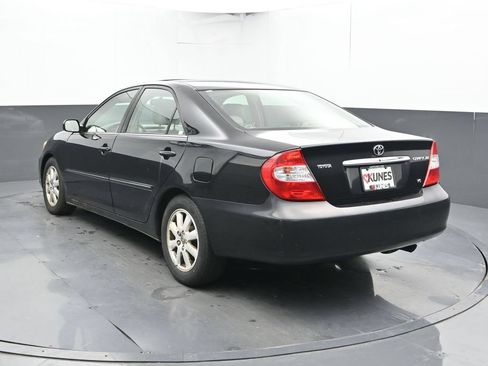 Used 2003 Toyota Camry XLE w/ XLE Premium Pkg FWD image 10