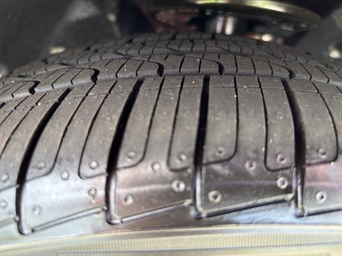 Used 2025 BMW 230i xDrive Coupe w/ Convenience Package image 12