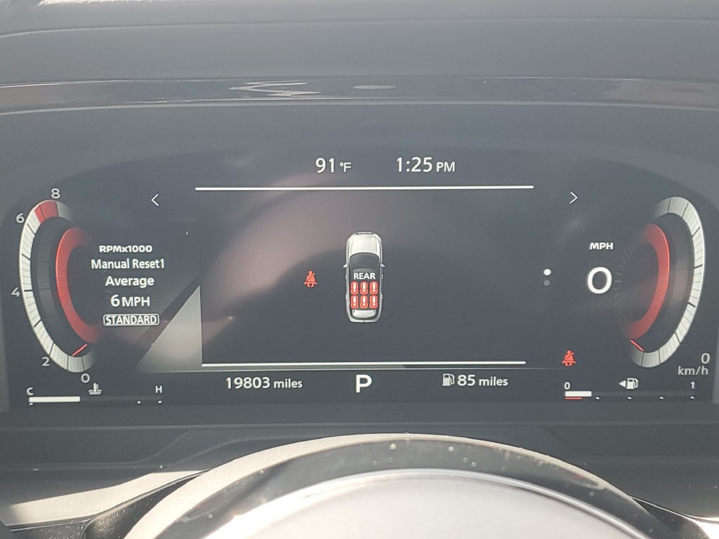 Used 2025 Nissan Pathfinder Platinum w/ Cargo Package FWD image 31