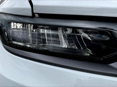 New 2026 Jeep Grand Cherokee Altitude AWD/4WD image 8