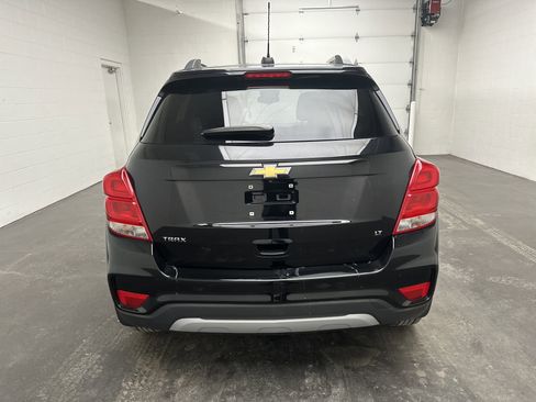 Used 2019 Chevrolet Trax LT w/ LT Convenience Package image 7