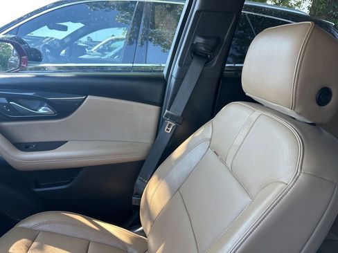 Used 2020 Chevrolet Blazer Premier w/ Driver Confidence II Package FWD image 17