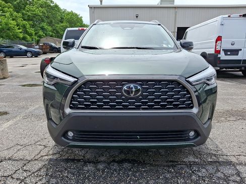 Used 2025 Toyota Corolla Cross XLE w/ Convenience Package AWD/4WD image 3