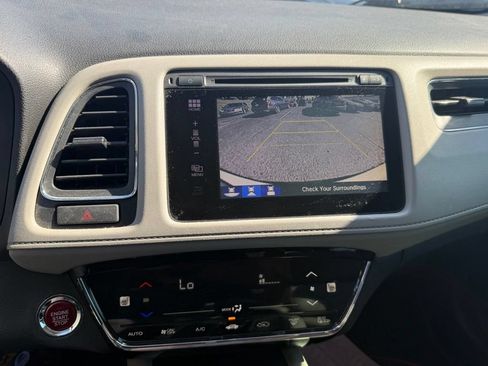 Used 2018 Honda HR-V EX-L image 11