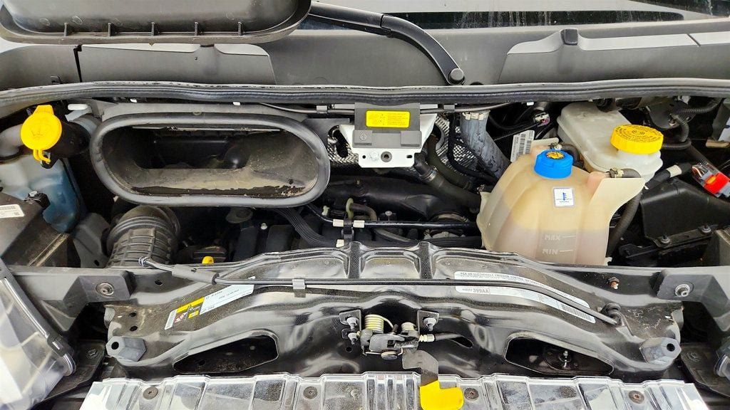 Used 2025 RAM ProMaster 2500 w/ U-Haul Equipment Group FWD image 29