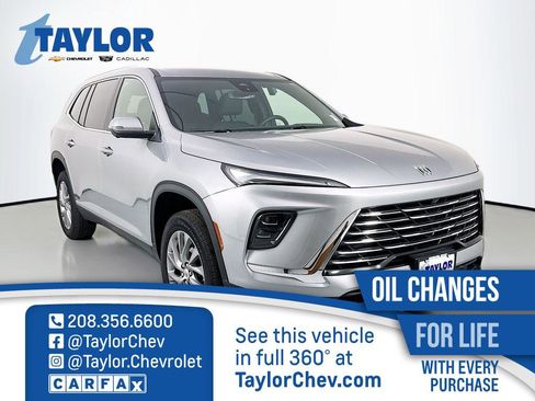 Used 2025 Buick Enclave Preferred image 1