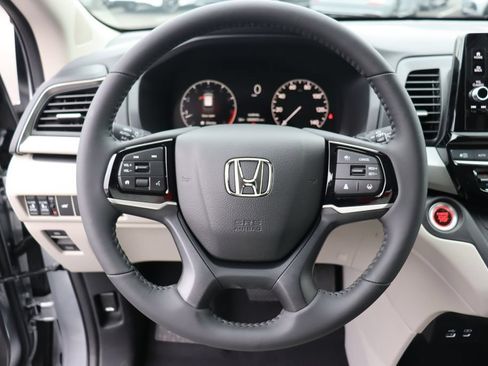 Used 2026 Honda Odyssey EX-L image 33