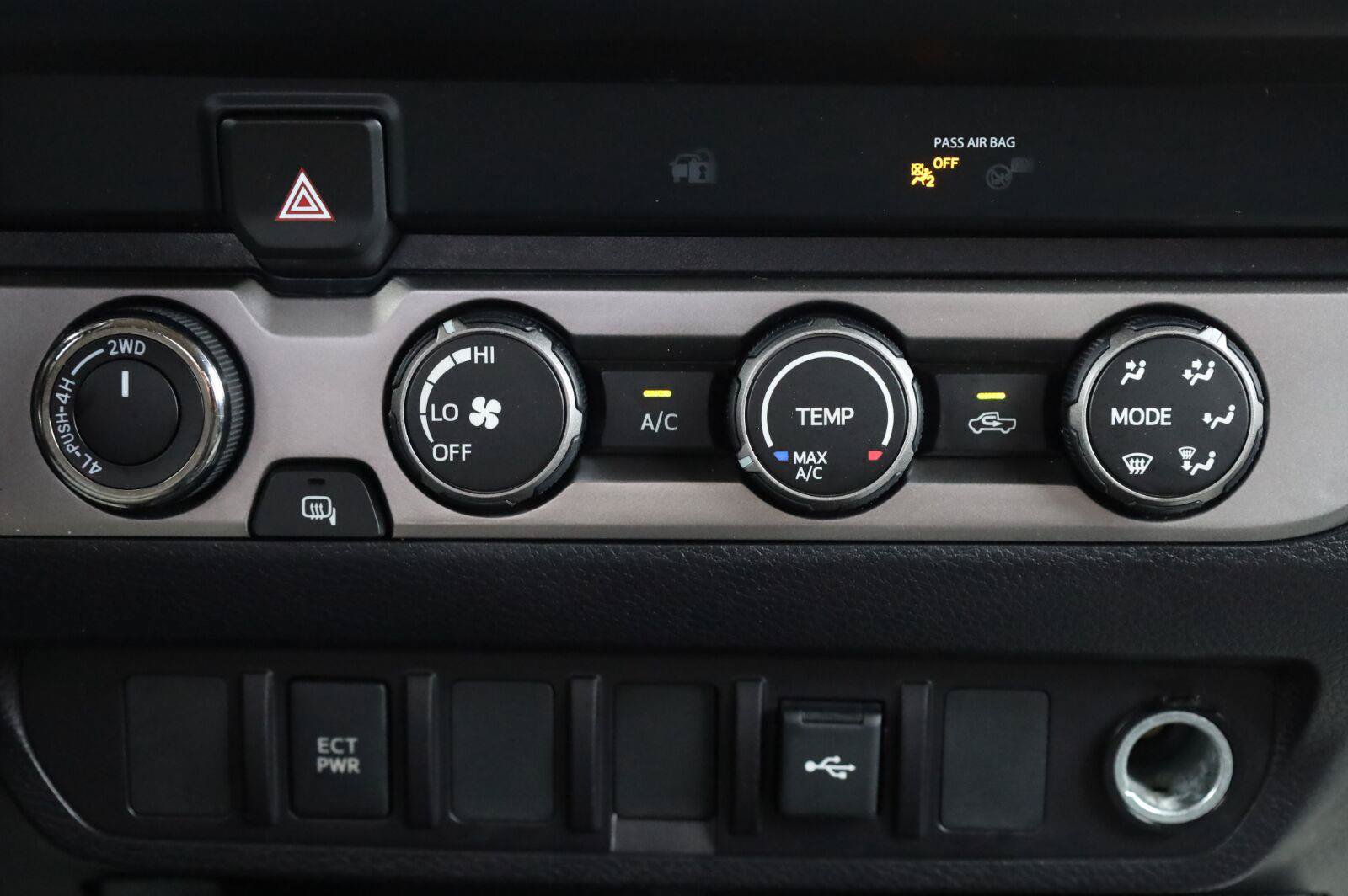 Used 2020 Toyota Tacoma SR AWD/4WD image 30