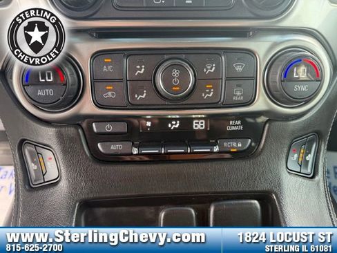 Used 2016 Chevrolet Suburban LT RWD image 22